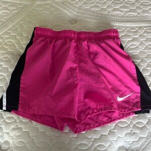 Dark/hot pink nike shorts